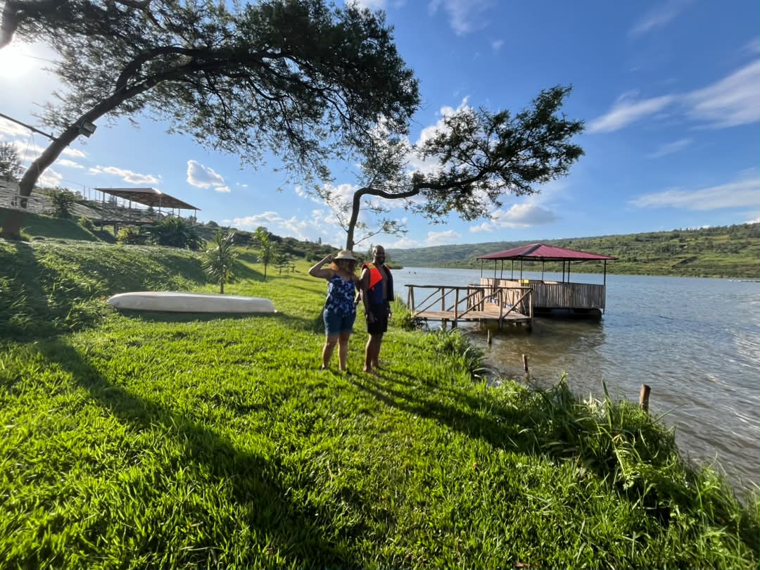 Lake Muhazi tour (hiking & swimming)